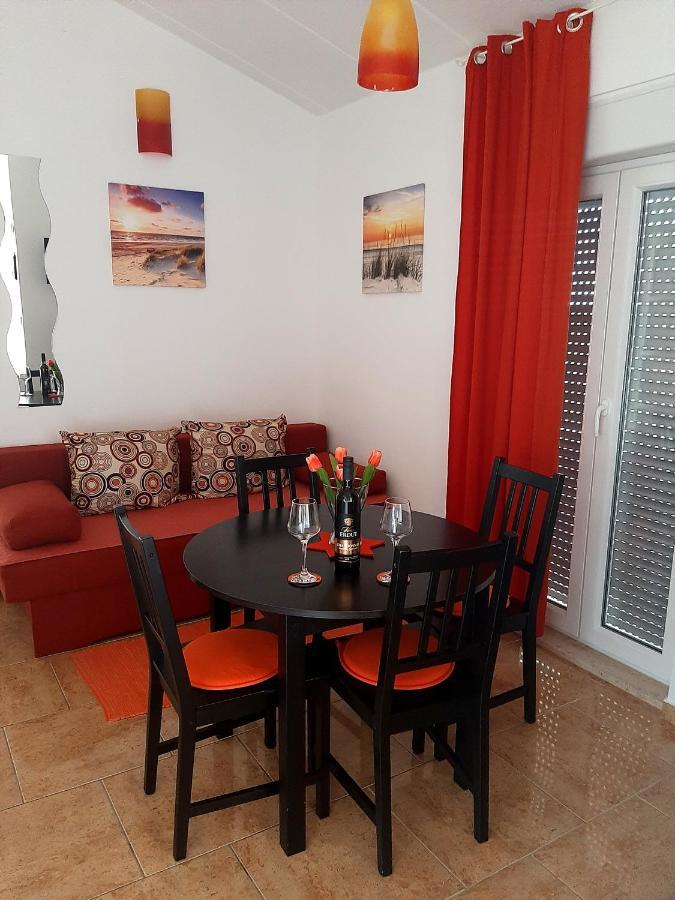 Apartment Enis Barbariga Exterior photo