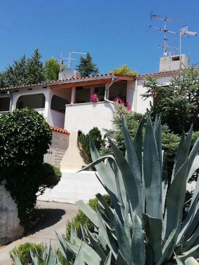 Apartment Enis Barbariga Exterior photo